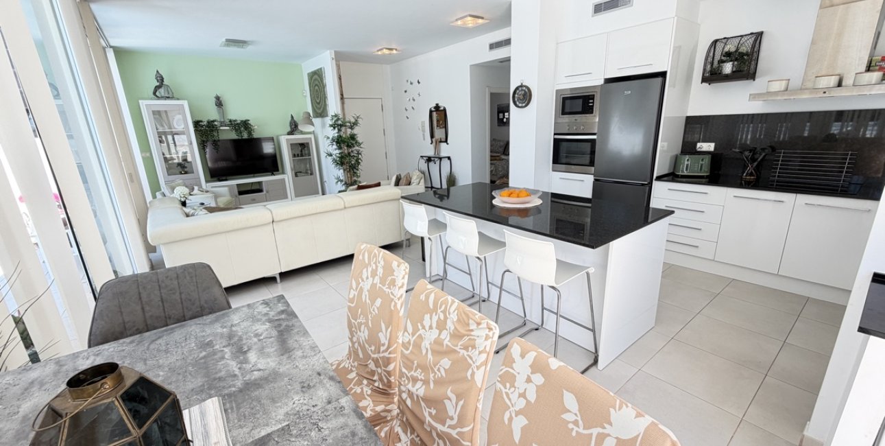 Resale - Villa -
Orihuela Costa - Mil Palmeras
