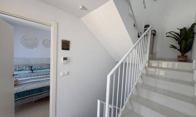 Resale - Villa -
Orihuela Costa - Mil Palmeras