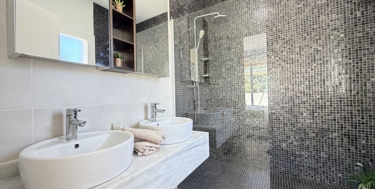 Resale - Villa -
Orihuela Costa - Mil Palmeras