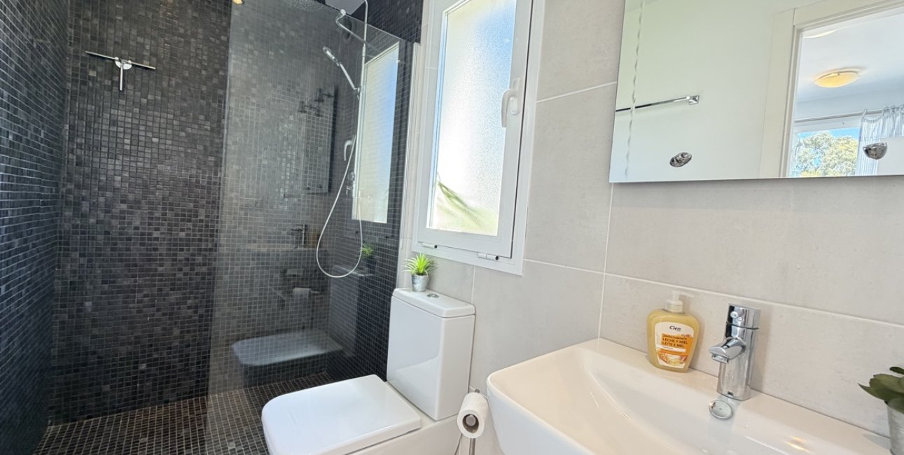 Resale - Villa -
Orihuela Costa - Mil Palmeras