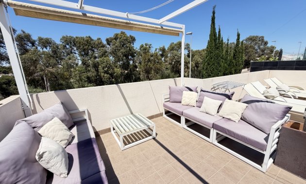 Resale - Villa -
Orihuela Costa - Mil Palmeras