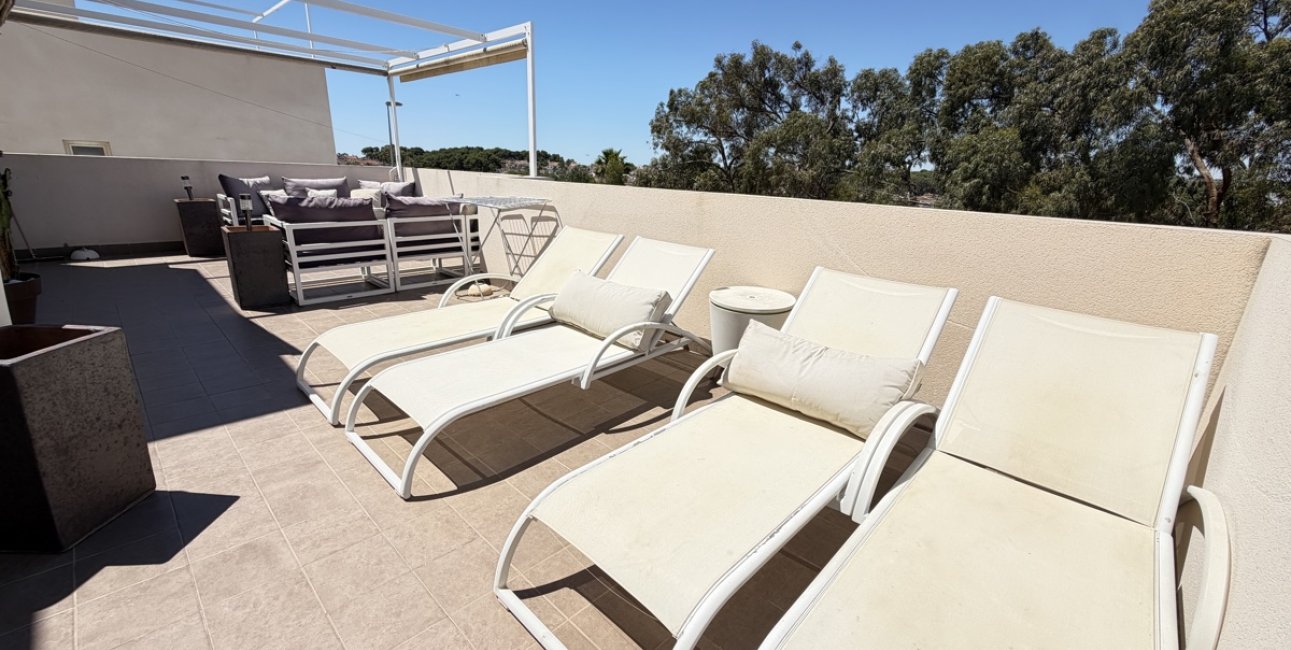 Resale - Villa -
Orihuela Costa - Mil Palmeras