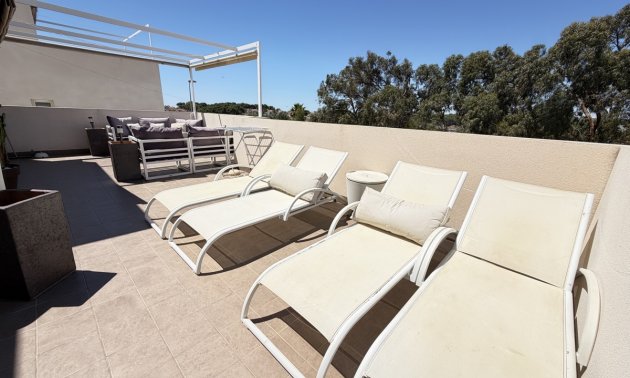 Resale - Villa -
Orihuela Costa - Mil Palmeras