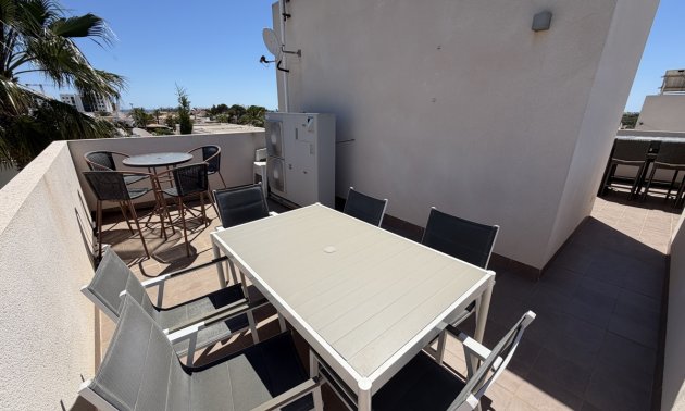 Resale - Villa -
Orihuela Costa - Mil Palmeras