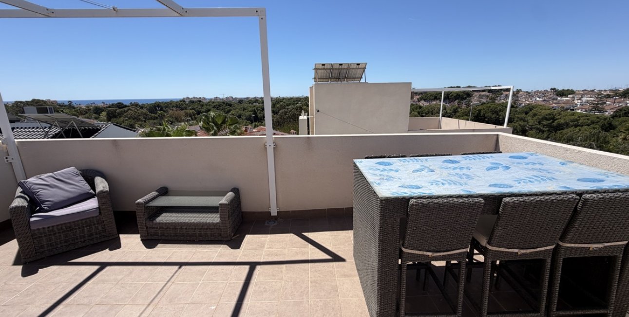 Resale - Villa -
Orihuela Costa - Mil Palmeras