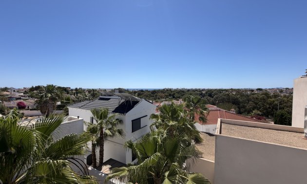 Resale - Villa -
Orihuela Costa - Mil Palmeras