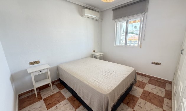Reventa - Apartamento / piso -
Orihuela Costa - Villamartin