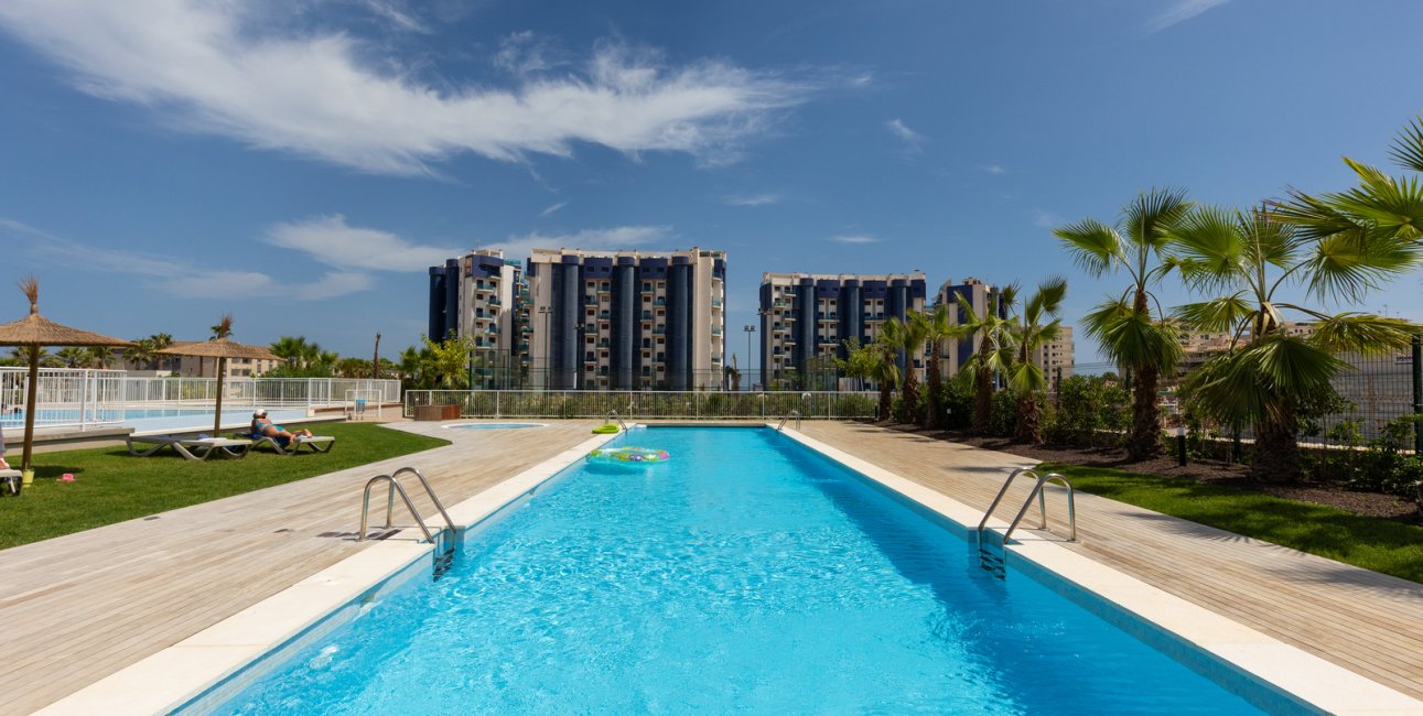 Resale - Apartment / flat -
Torrevieja - Punta prima