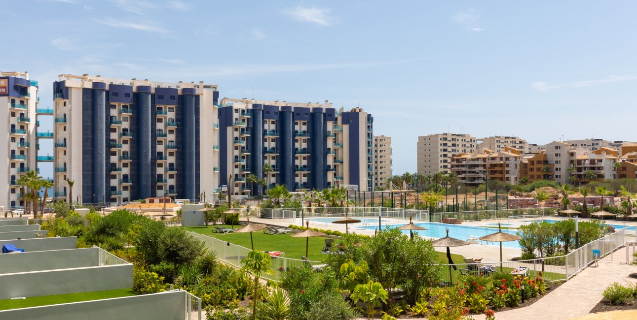 Resale - Apartment / flat -
Torrevieja - Punta prima