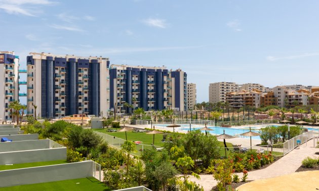 Resale - Apartment / flat -
Torrevieja - Punta prima