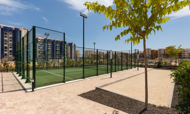Resale - Apartment / flat -
Torrevieja - Punta prima