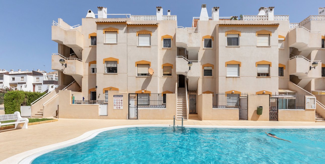 Resale - Apartment / flat -
Torrevieja - Punta prima