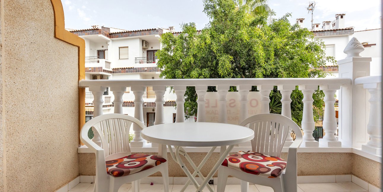 Resale - Apartment / flat -
Torrevieja - Punta prima