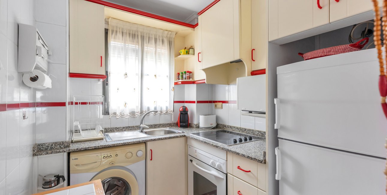 Resale - Apartment / flat -
Torrevieja - Punta prima
