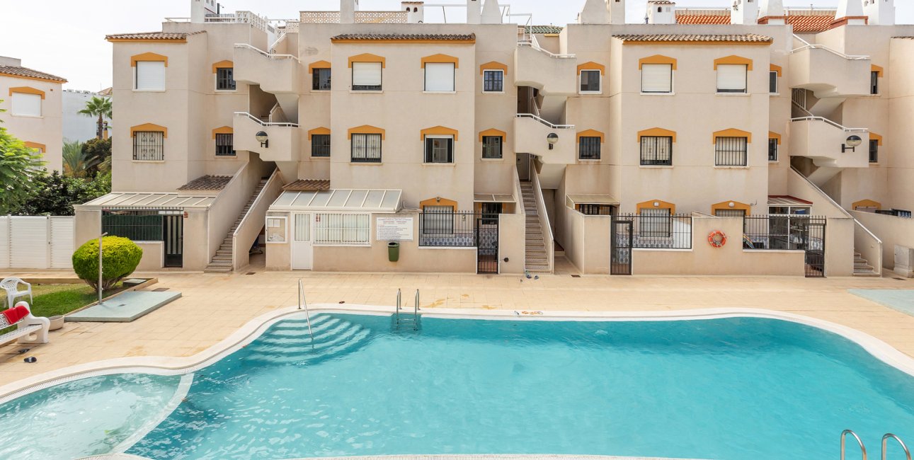 Resale - Apartment / flat -
Torrevieja - Punta prima