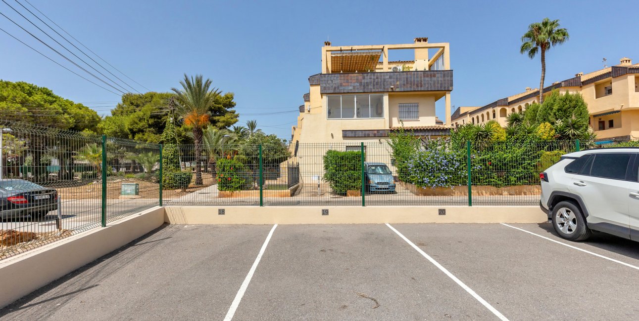 Resale - Apartment / flat -
Torrevieja - Punta prima