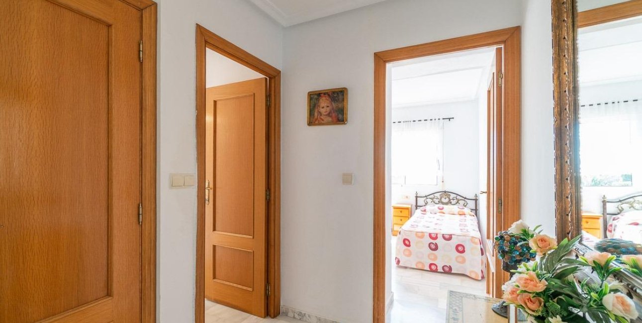 Resale - Villa -
Torrevieja - La Mata