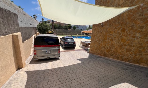 Resale - Villa -
La Marina - La Escuera