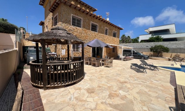 Resale - Villa -
La Marina - La Escuera