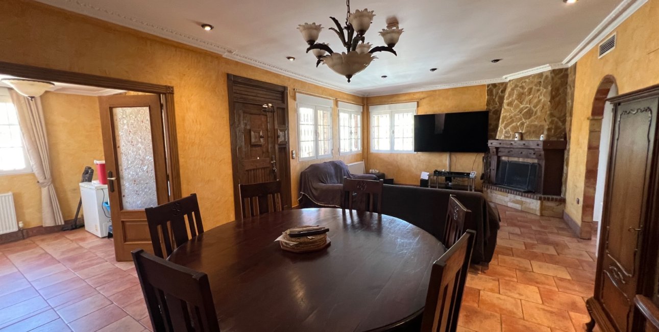 Resale - Villa -
La Marina - La Escuera
