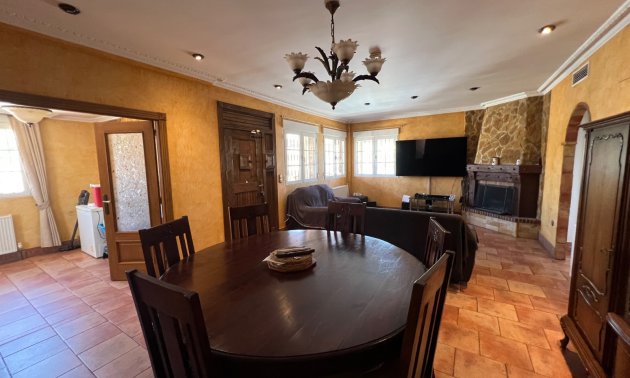 Resale - Villa -
La Marina - La Escuera
