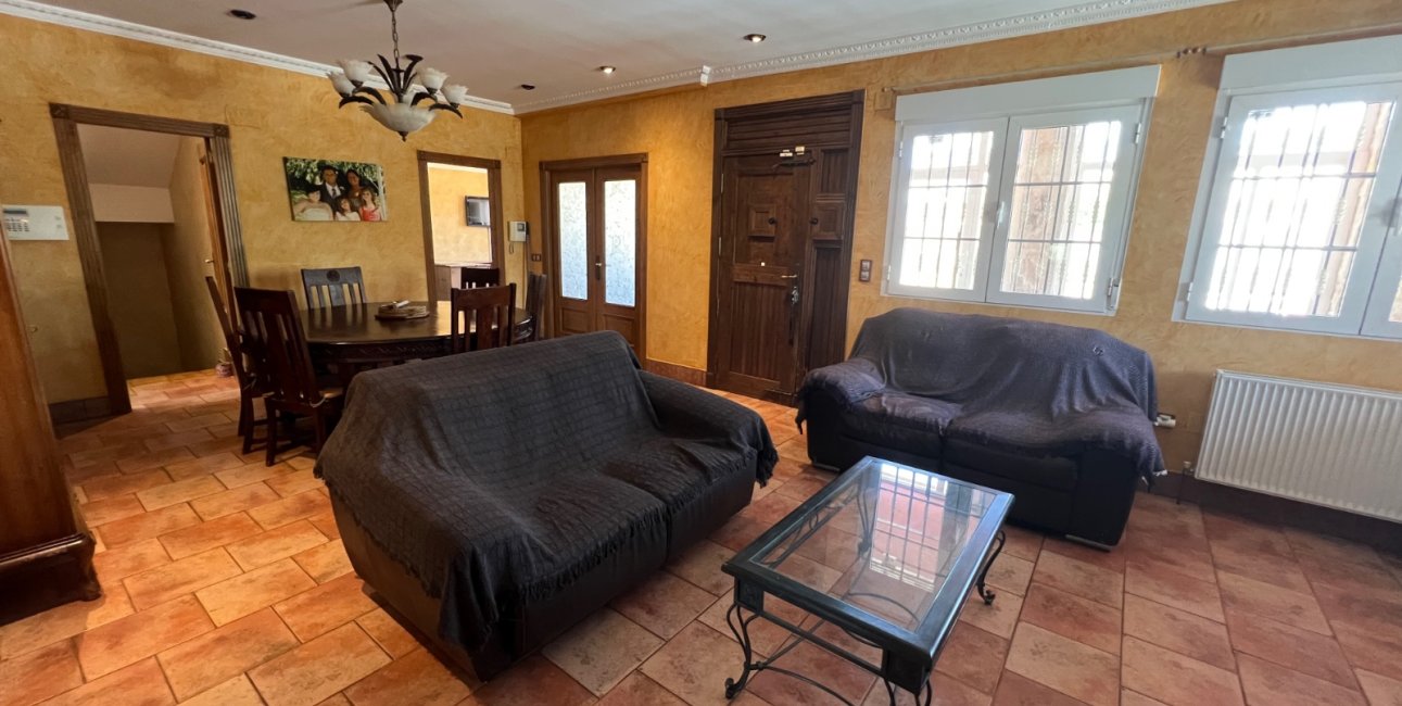 Resale - Villa -
La Marina - La Escuera