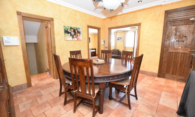 Resale - Villa -
La Marina - La Escuera