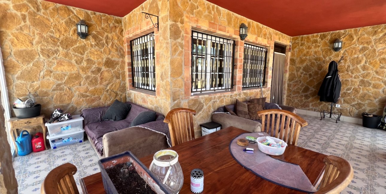Resale - Villa -
La Marina - La Escuera