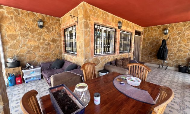 Resale - Villa -
La Marina - La Escuera