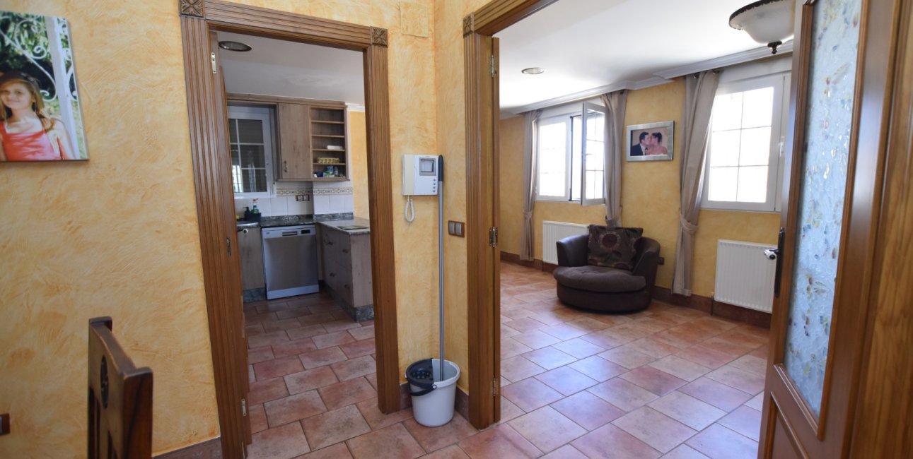 Resale - Villa -
La Marina - La Escuera