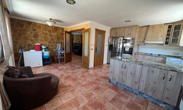 Resale - Villa -
La Marina - La Escuera