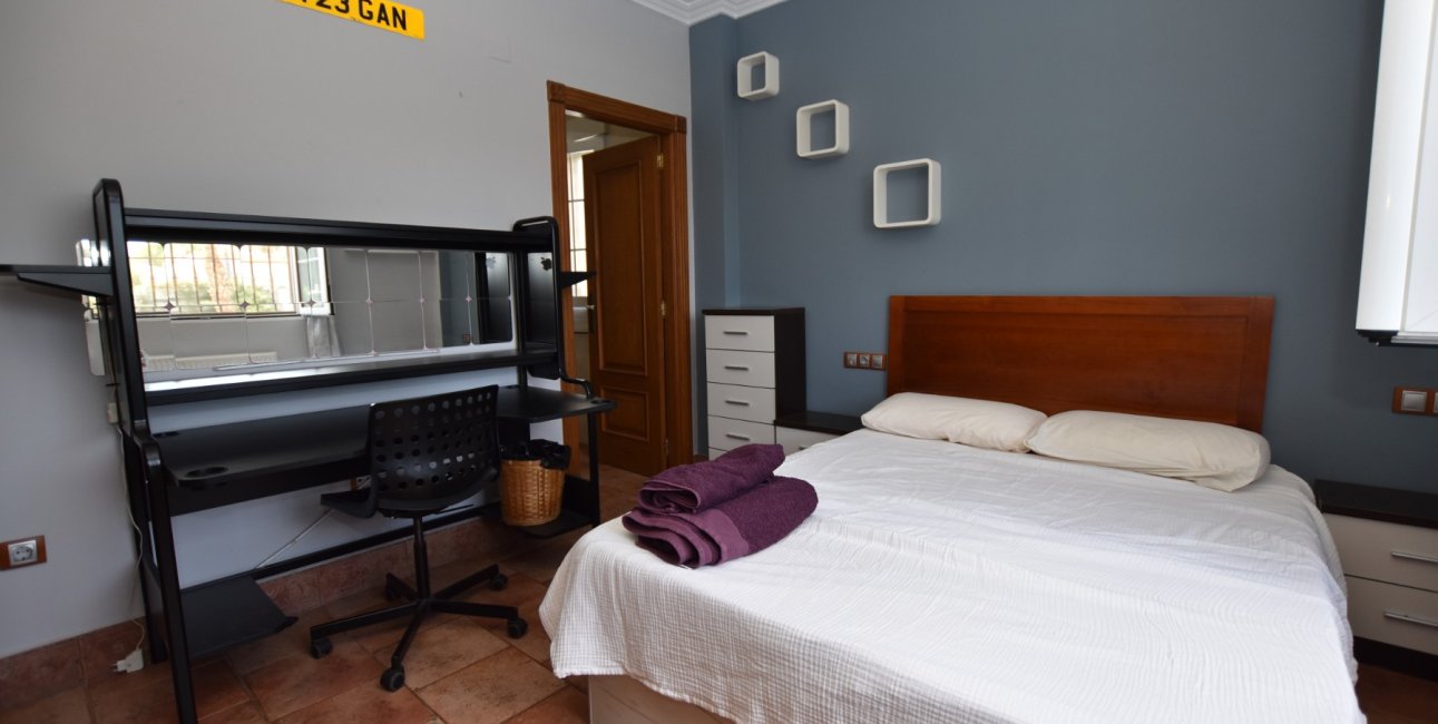 Resale - Villa -
La Marina - La Escuera