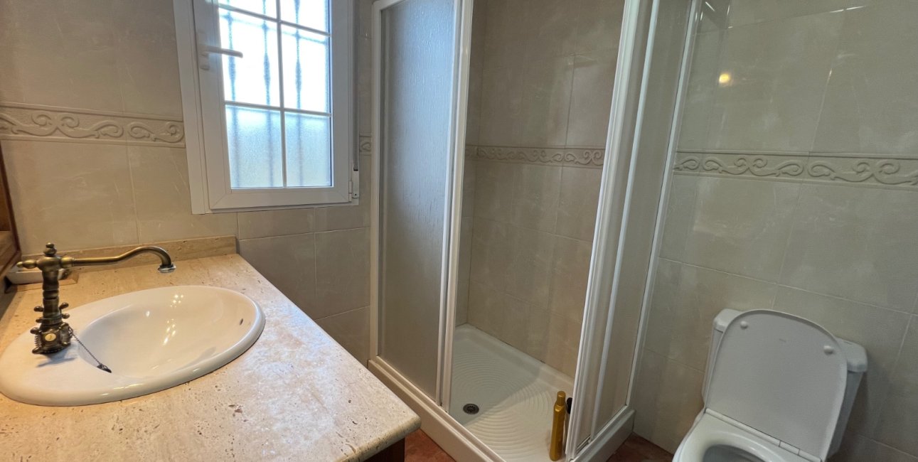 Resale - Villa -
La Marina - La Escuera