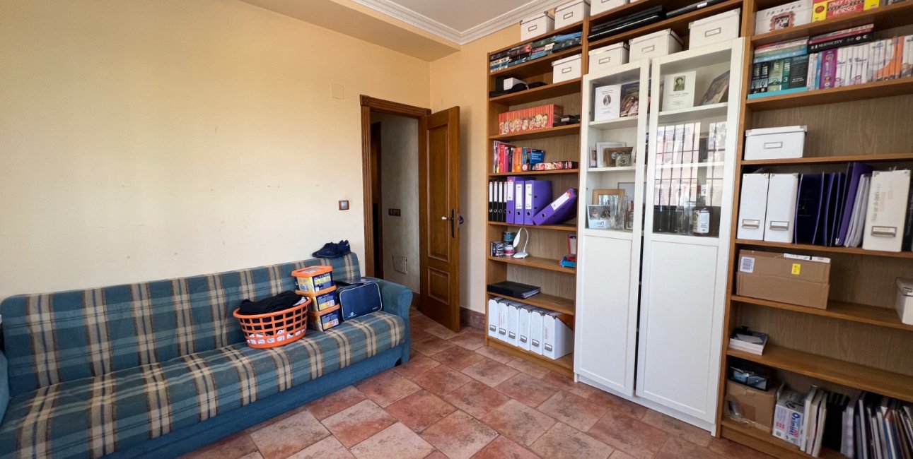 Resale - Villa -
La Marina - La Escuera