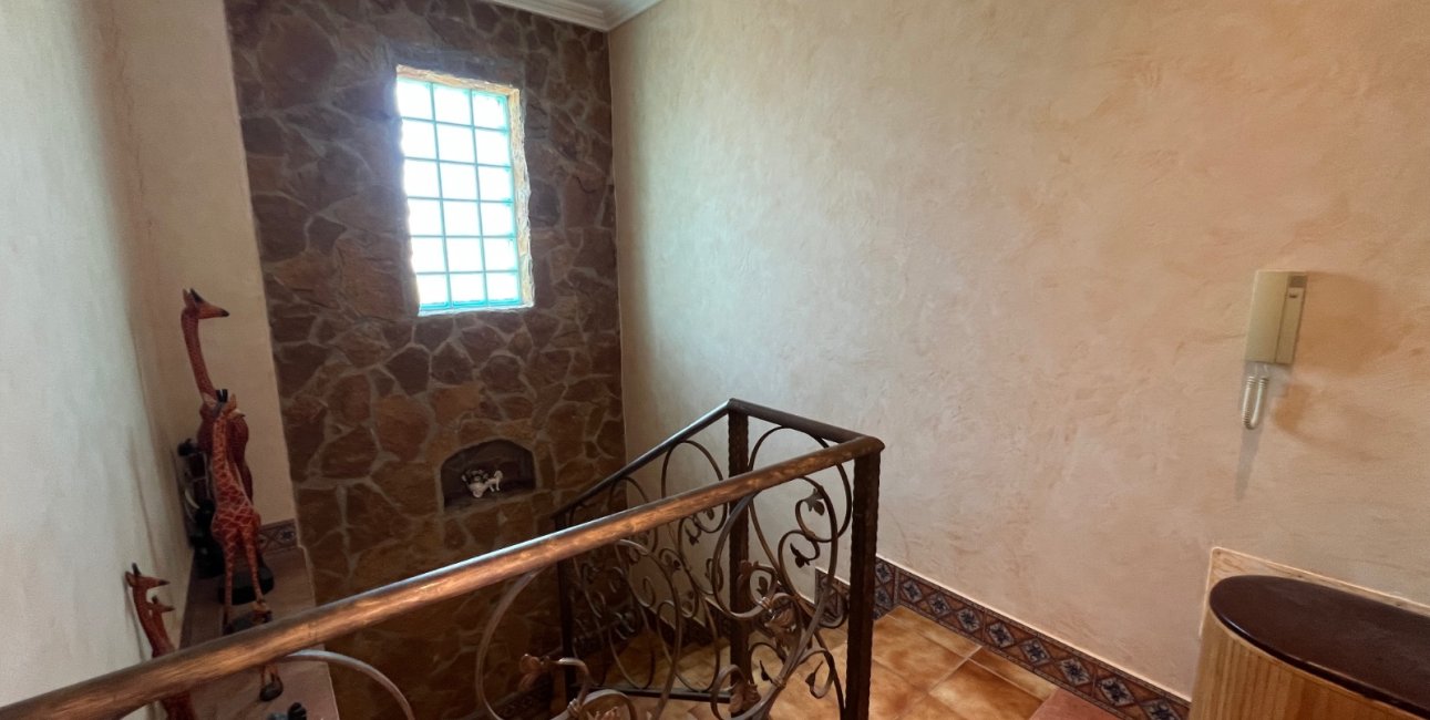 Resale - Villa -
La Marina - La Escuera