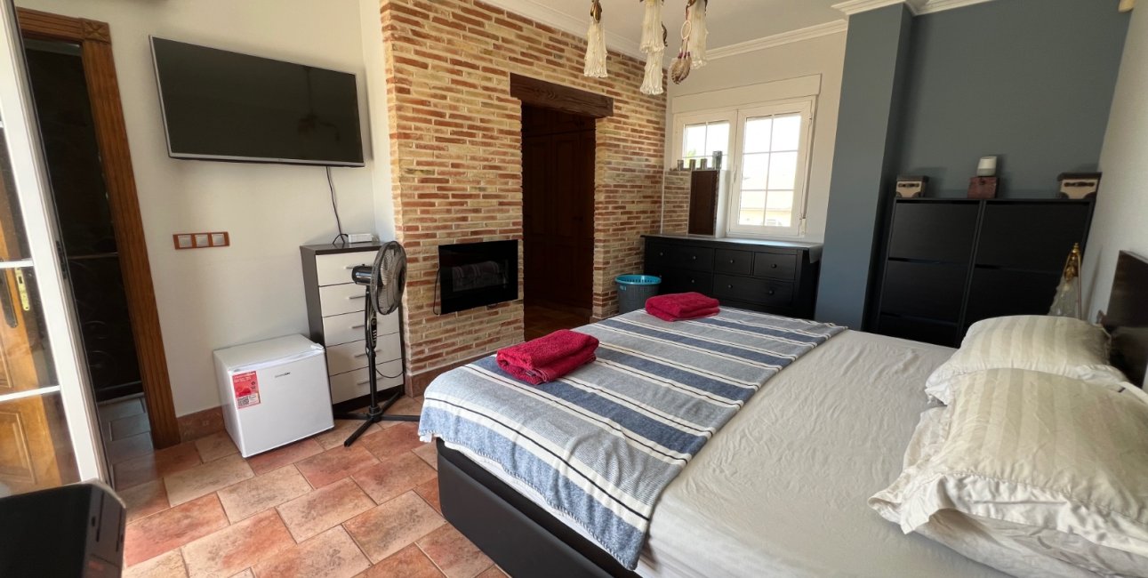 Resale - Villa -
La Marina - La Escuera
