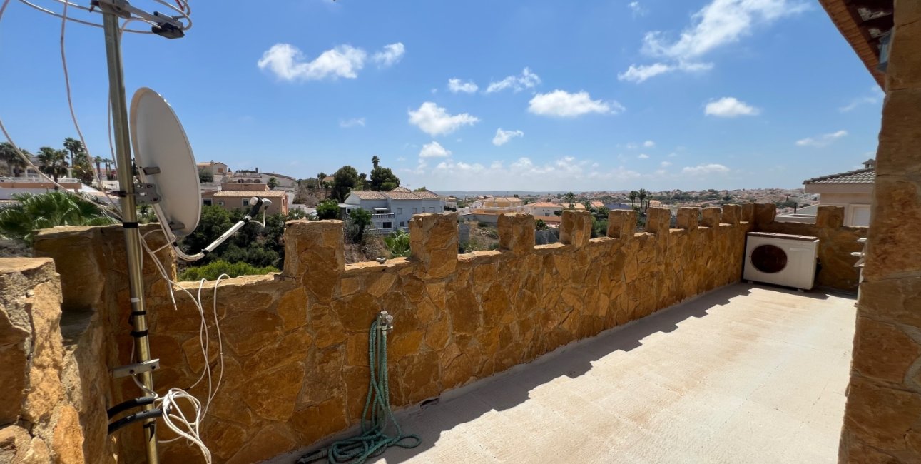 Resale - Villa -
La Marina - La Escuera