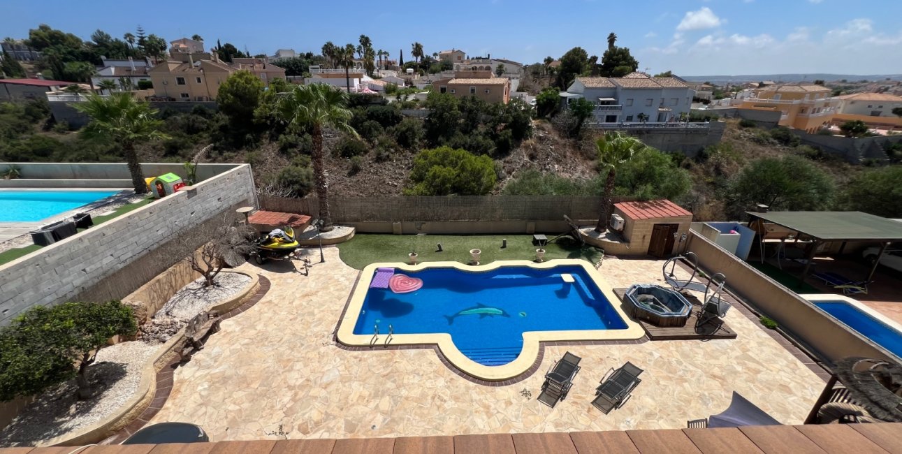 Resale - Villa -
La Marina - La Escuera