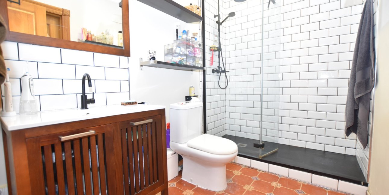 Resale - Villa -
La Marina - La Escuera