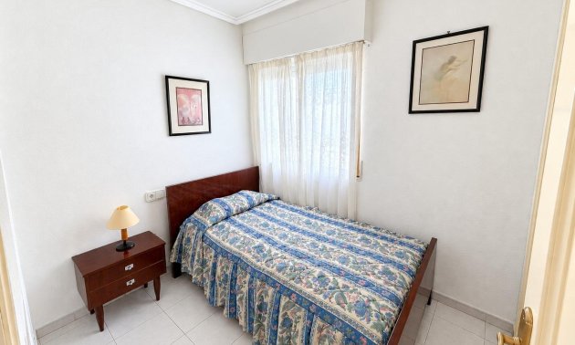 Reventa - Apartamento / piso -
Torrevieja - Estacion de autobuses