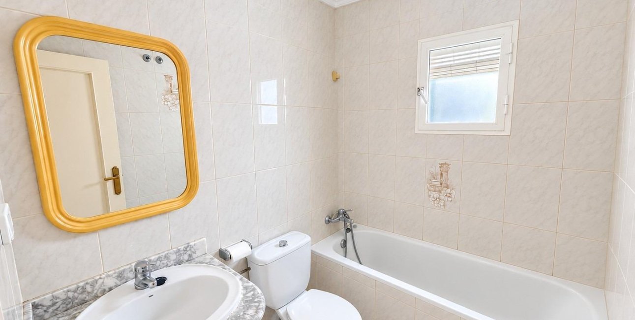 Reventa - Apartamento / piso -
Torrevieja - Estacion de autobuses