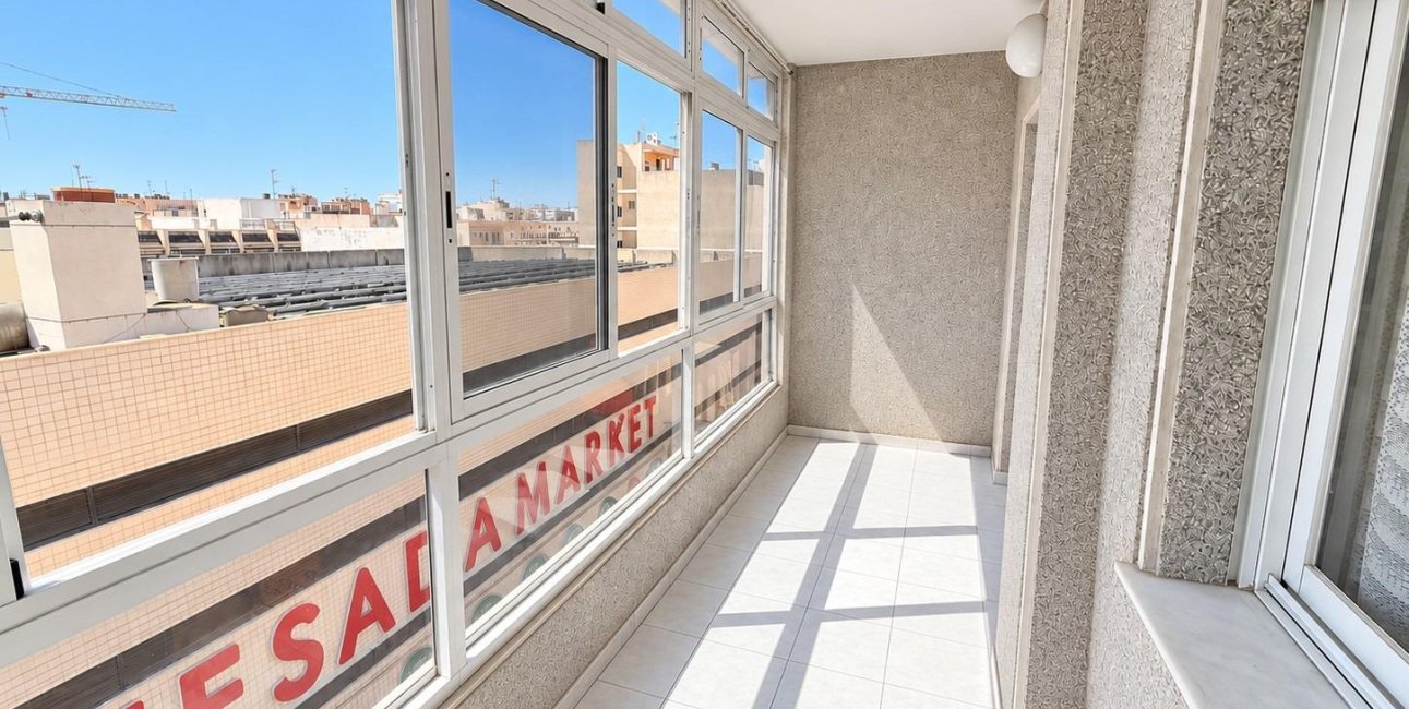 Reventa - Apartamento / piso -
Torrevieja - Estacion de autobuses