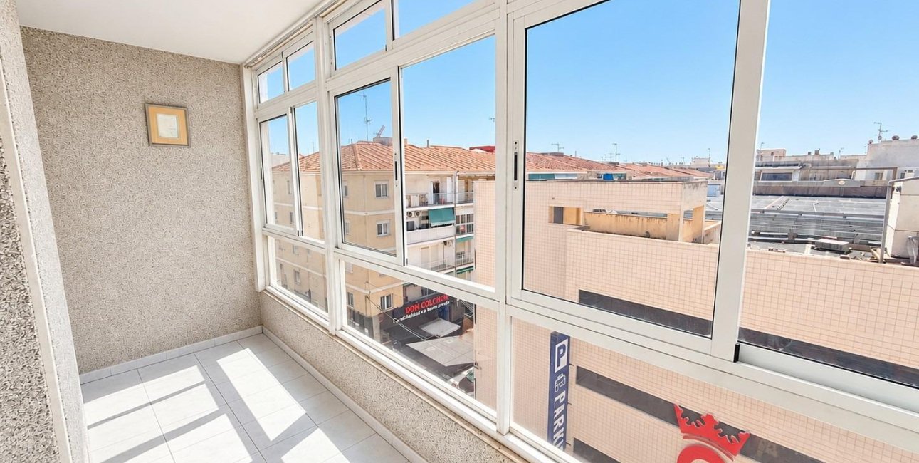 Reventa - Apartamento / piso -
Torrevieja - Estacion de autobuses