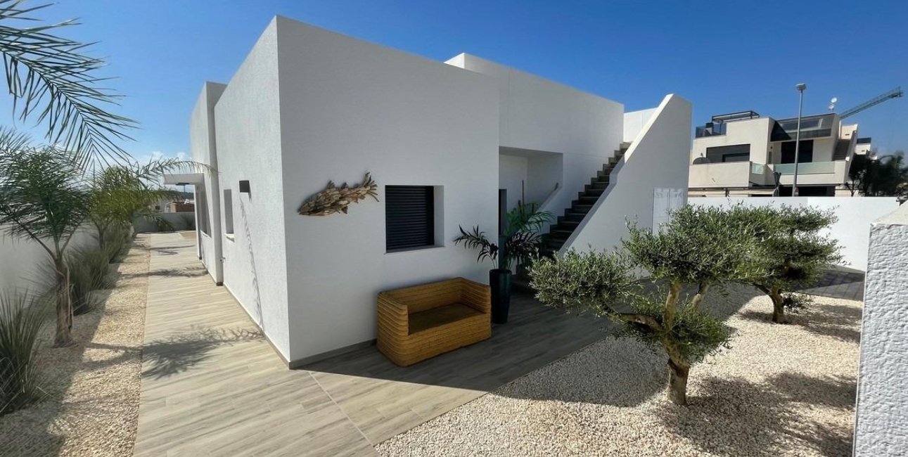 New Build - Villa -
Rafal - polideportivo