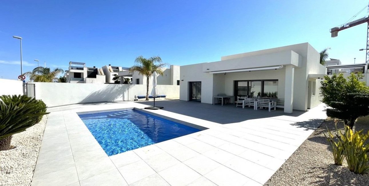 New Build - Villa -
Rafal - polideportivo