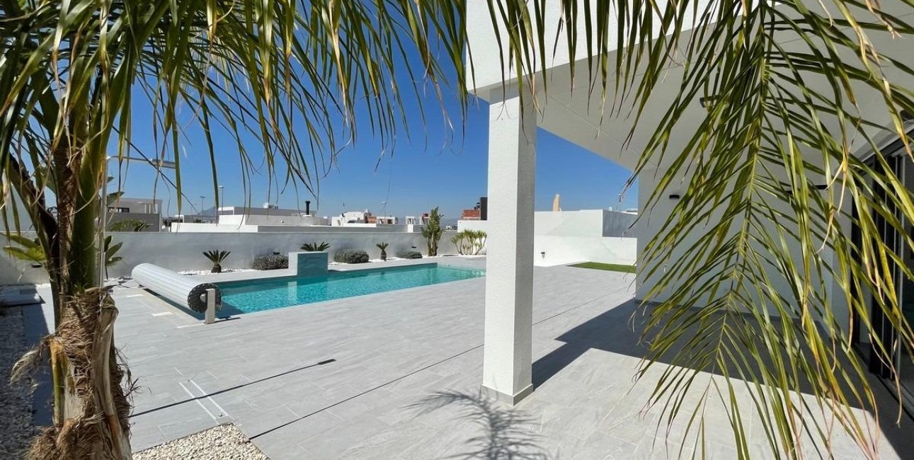 New Build - Villa -
Rafal - polideportivo
