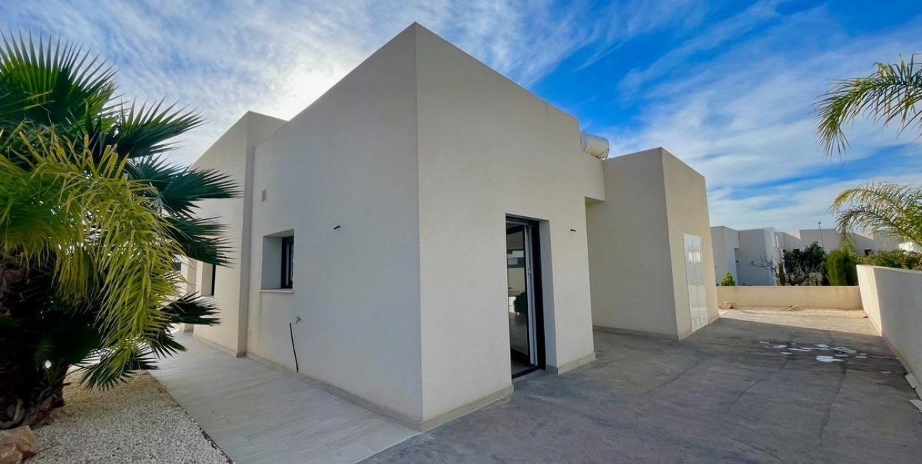 New Build - Villa -
Rafal - polideportivo