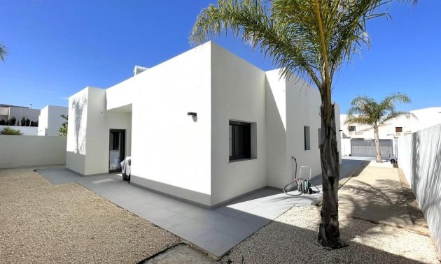 New Build - Villa -
Rafal - polideportivo