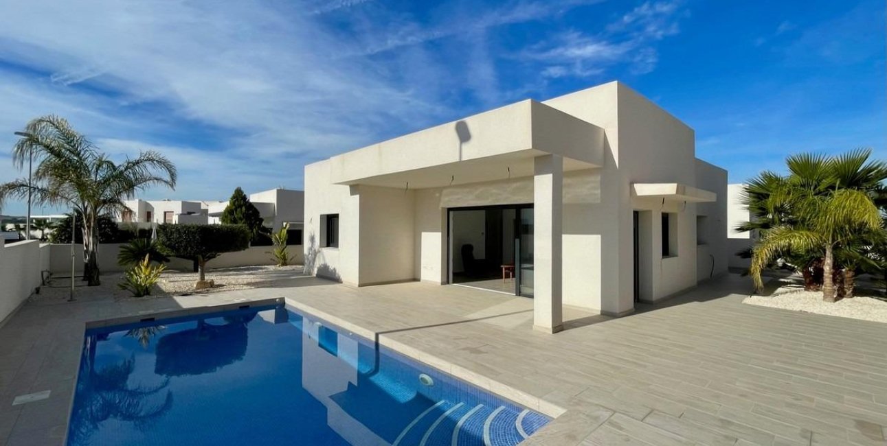 New Build - Villa -
Rafal - polideportivo
