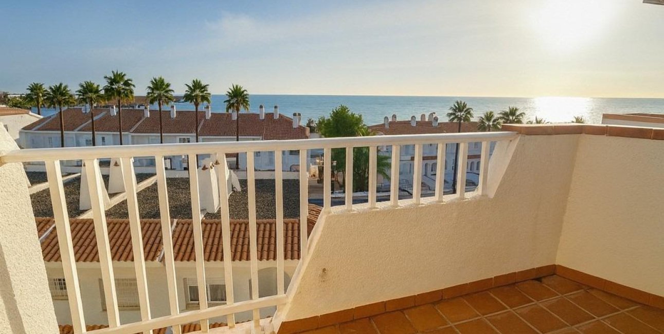 Resale - Townhouse -
Dehesa de campoamor - Campoamor